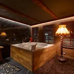 מלון Hani I Pazarit Boutique 4*