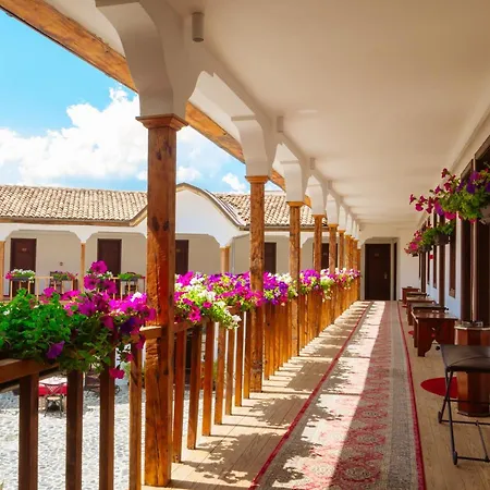 Hani I Pazarit Boutique Hotel Korce