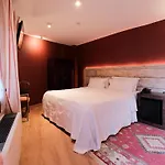 Hani I Pazarit Boutique فندق كورتشي