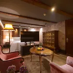 فندق Hani I Pazarit Boutique 4*