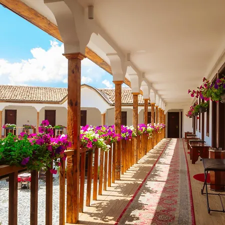 Hani I Pazarit Boutique Hotel Korcza