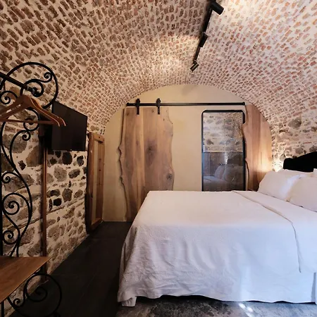 Hani I Pazarit Boutique Hotel 4*