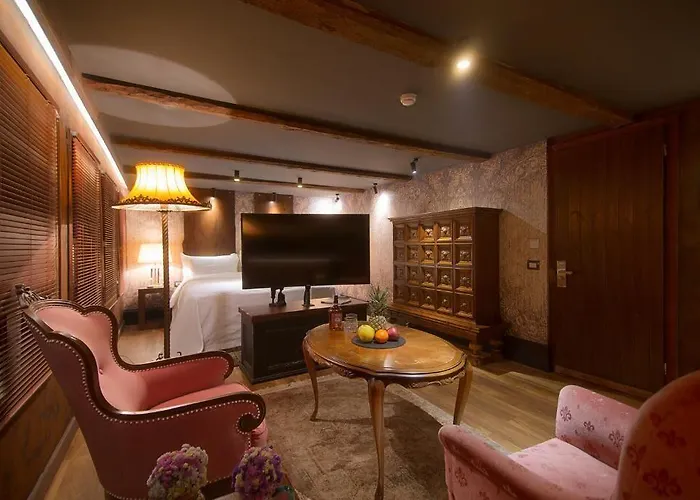 Отель Hani I Pazarit Boutique 4*